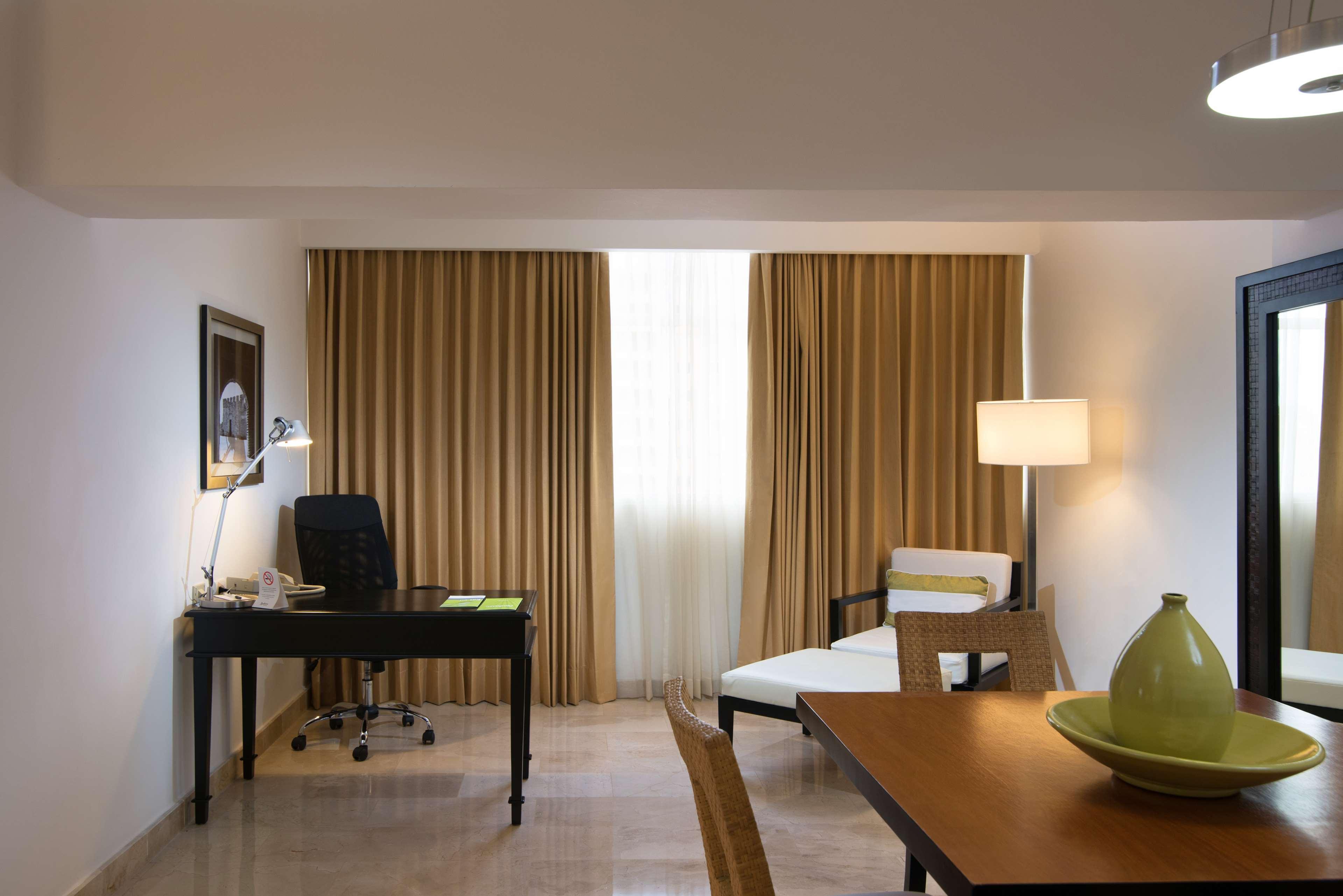 Radisson Hotel Santo Domingo Exterior photo