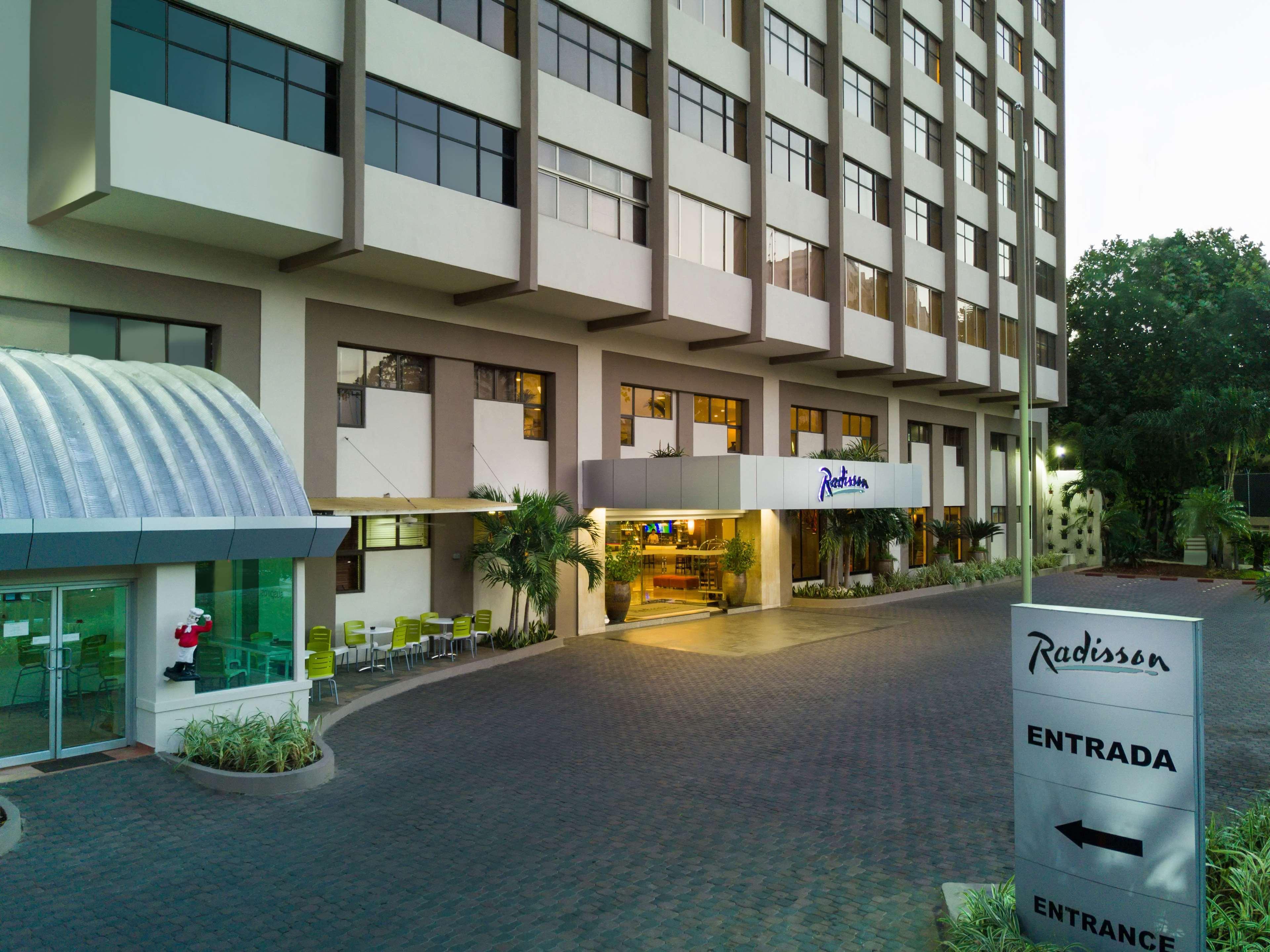 Radisson Hotel Santo Domingo Exterior photo