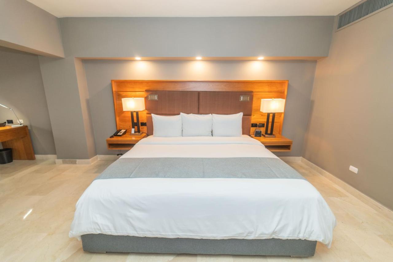 Radisson Hotel Santo Domingo Exterior photo
