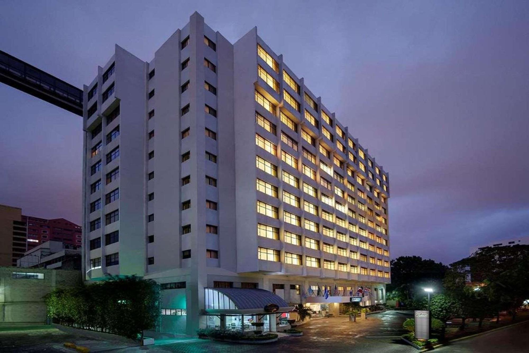 Radisson Hotel Santo Domingo Exterior photo