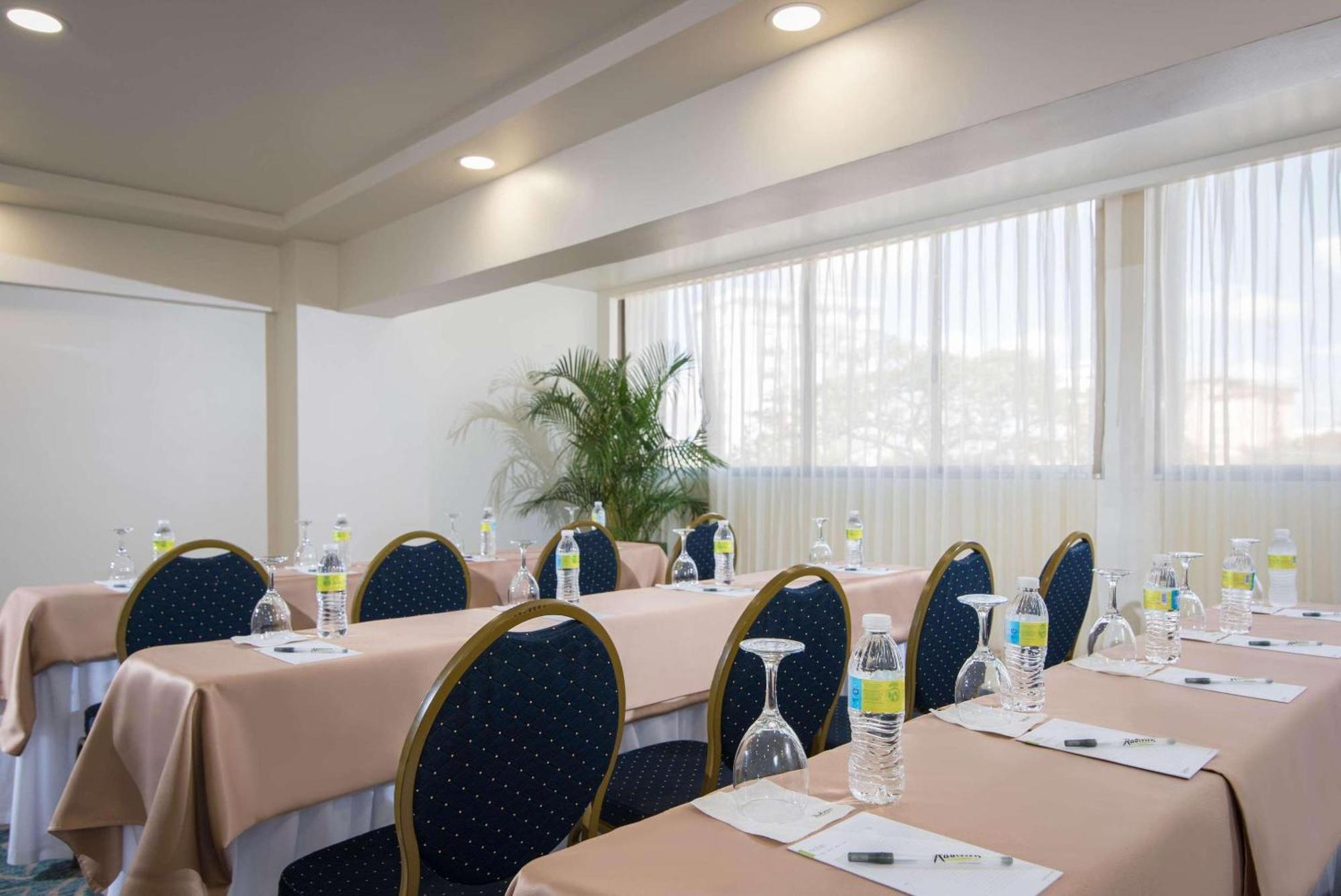 Radisson Hotel Santo Domingo Exterior photo